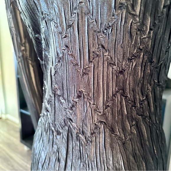 Black Komarov below-the-knee cocktail dress - Picture 3 of 14